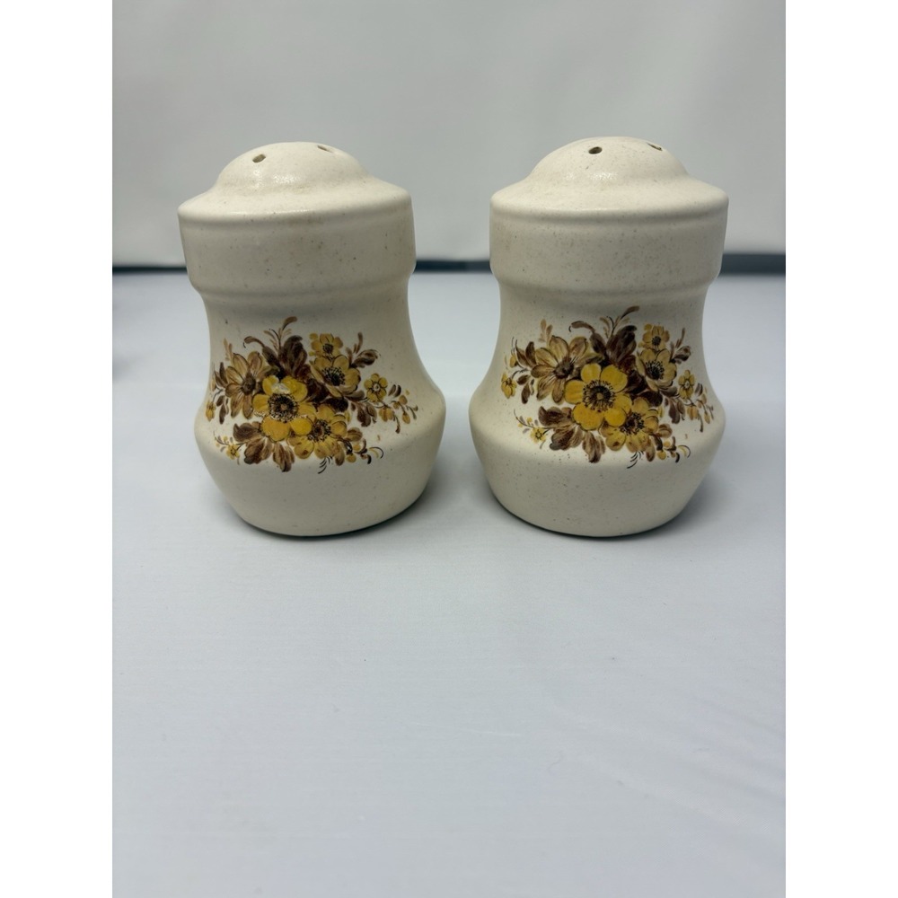 Crockery Inc. USA Stoneware Salt and Pepper Shaker set Floral Vintage Yellow MCM
